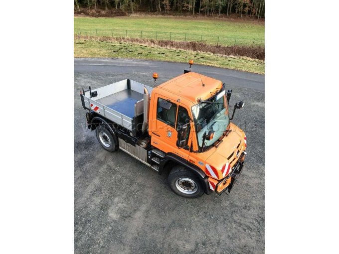 Ansicht Vorne Rechts oben