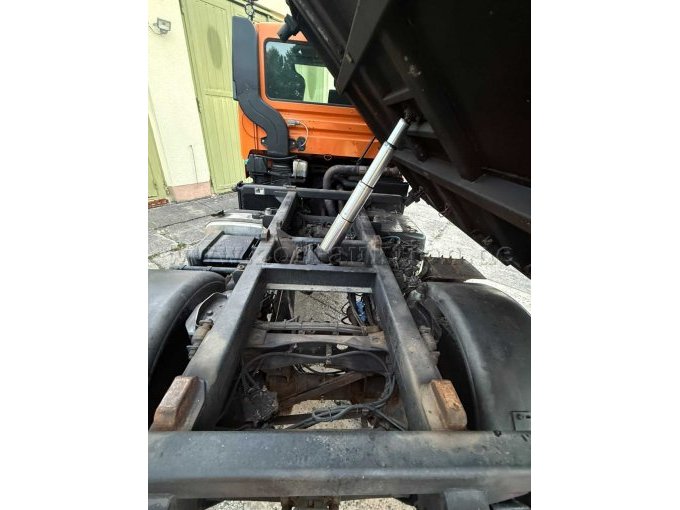 1 Mercedes-Benz Unimog U 290 mit GMEINER Streuautomat und BEILHACK Schneepflug – foto 9 – kavel bij Zoll-Auktion, Flöha
