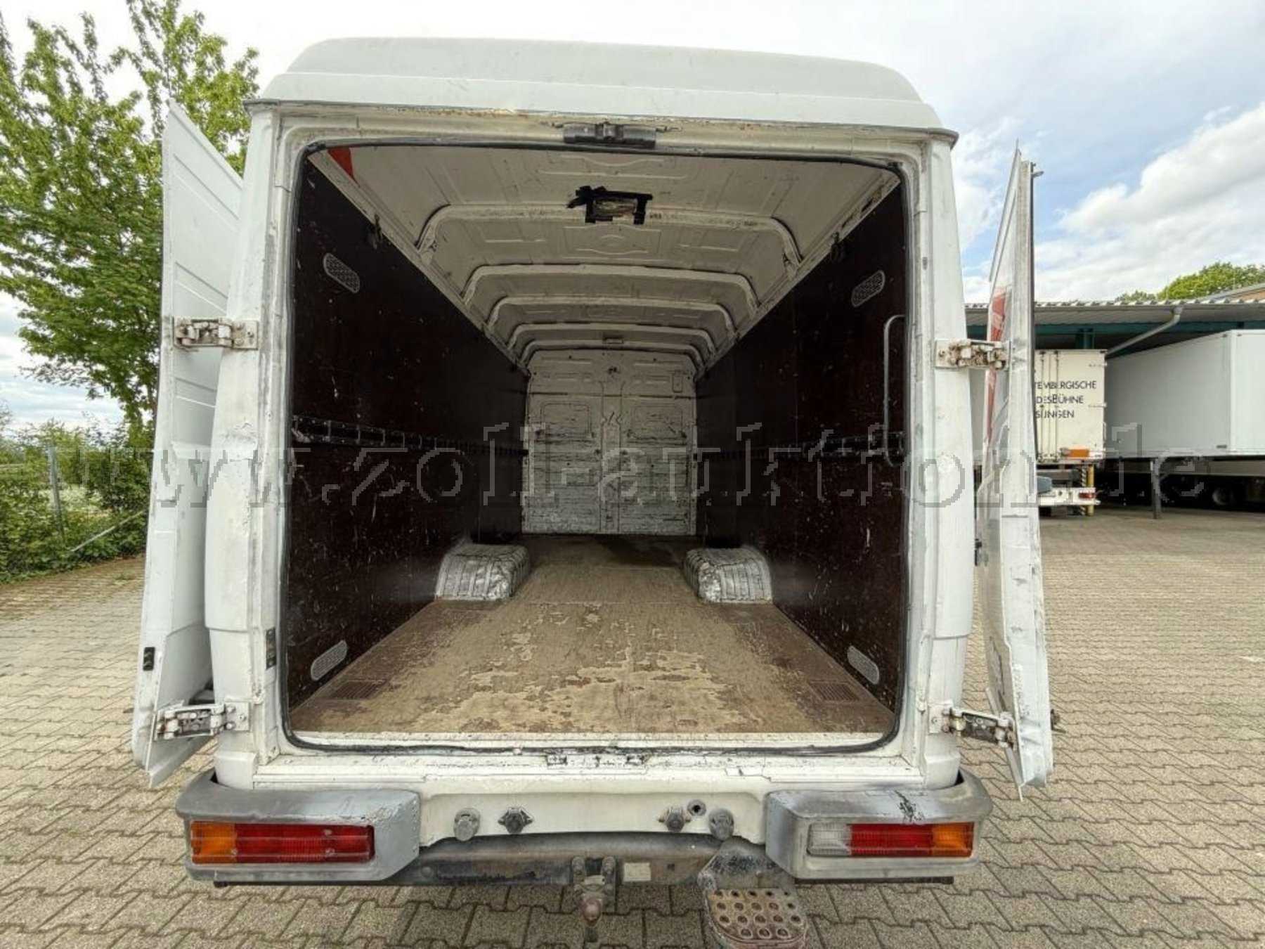 Mercedes-Benz Vario