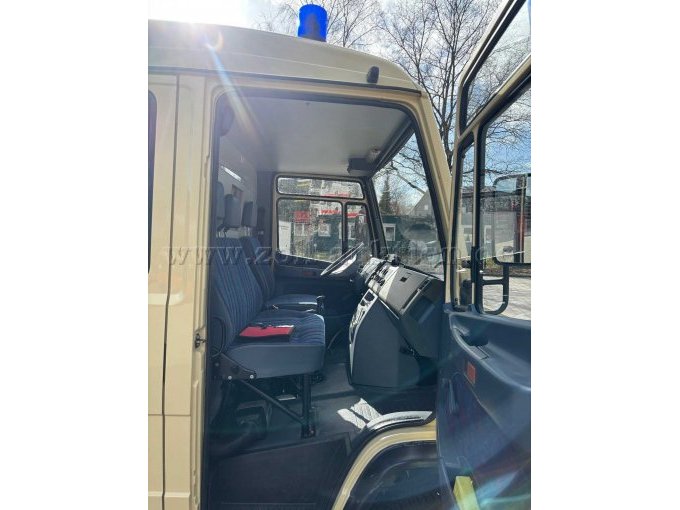 Seitliche Ansicht in die Fahrerkabine