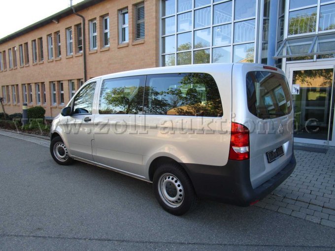 Aussen links hinten