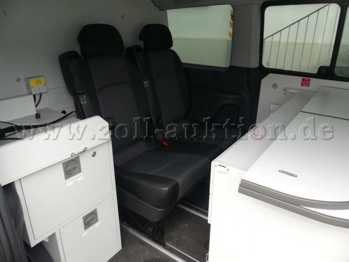 Innenansicht rechts hinten