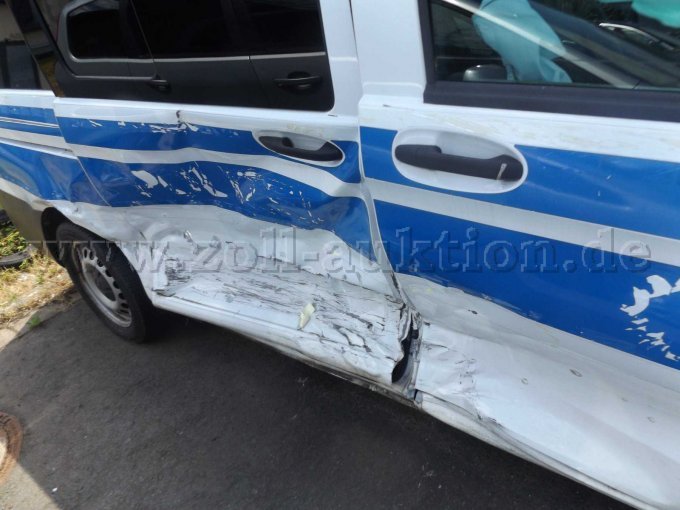 1 Mercedes-Benz Vito 639/2 Totalschaden – foto 6 – kavel bij Zoll-Auktion, Frankfurt am Main