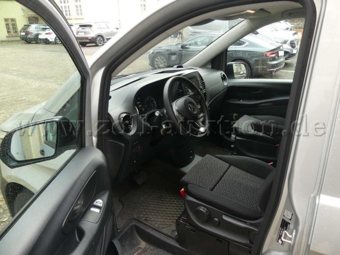 Innenansicht vorn links