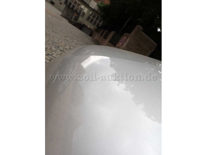 Beschädigung Motorhaube