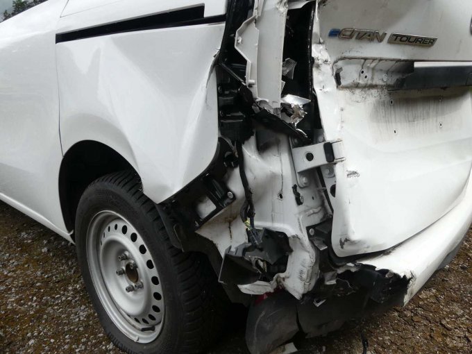 Unfallschaden Heck links