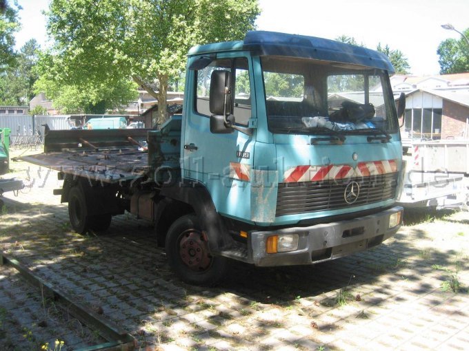 Front, schräg rechts