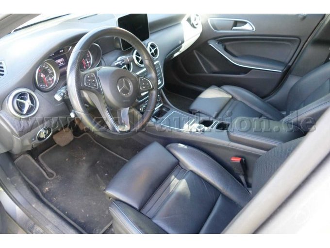 1 Mercedes A 200 d 4Matic "Activity Edition" mit Panoramadach – foto 7 – kavel bij Zoll-Auktion, Wandlitz