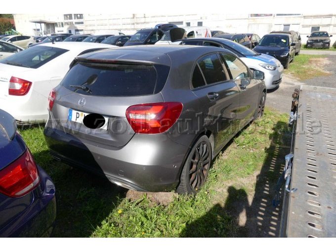 1 Mercedes A 200 d 4Matic "Activity Edition" mit Panoramadach – foto 4 – kavel bij Zoll-Auktion, Wandlitz
