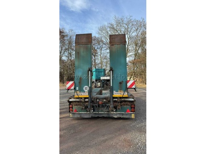 Tieflader Auffahrrampen