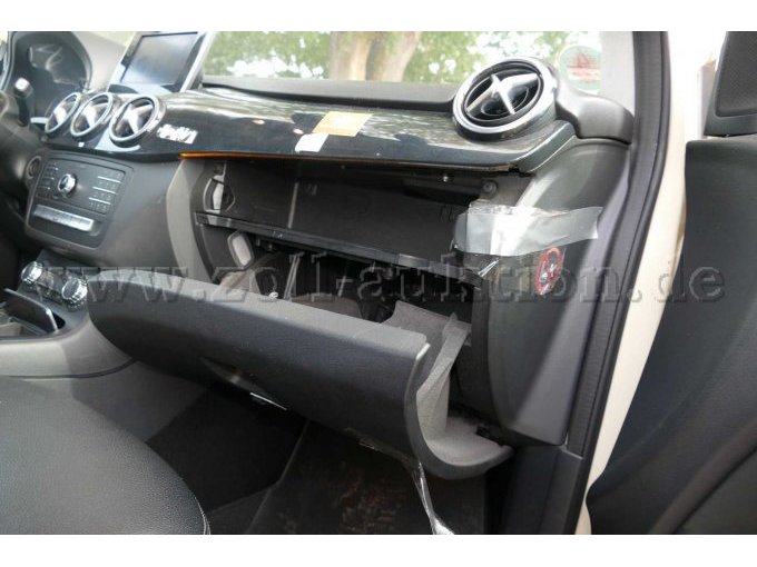 1 Mercedes B 200 Natural Gas Taxi mit Taxameter – foto 6 – kavel bij Zoll-Auktion, Wandlitz