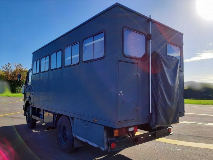 Heckansicht schräg von hinten Fahrerseite