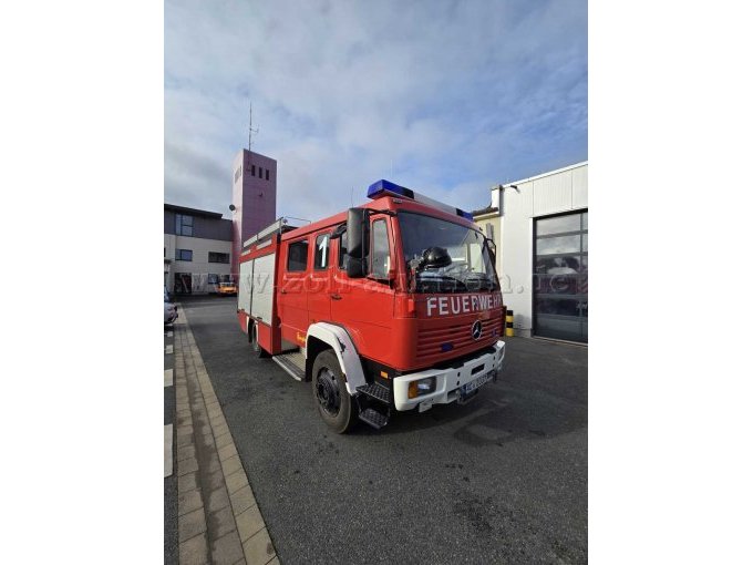 Mercedes Benz 1124