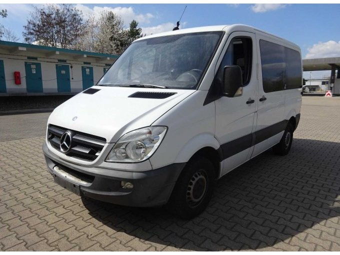 Ansicht von schräg vorne Fahrerseite