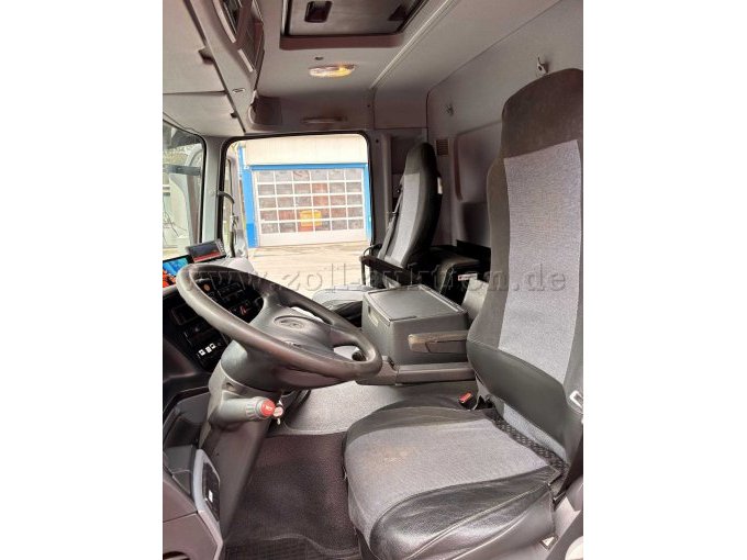 Innenraum, Sitze mit Schonbezügen