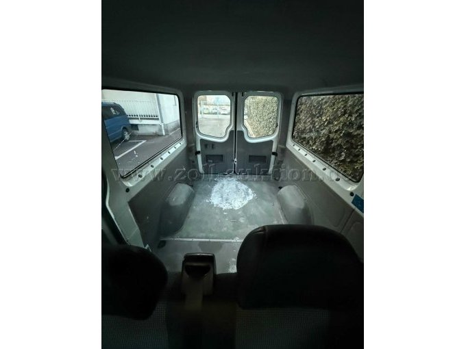 Innenraum Ladefläche.jpg