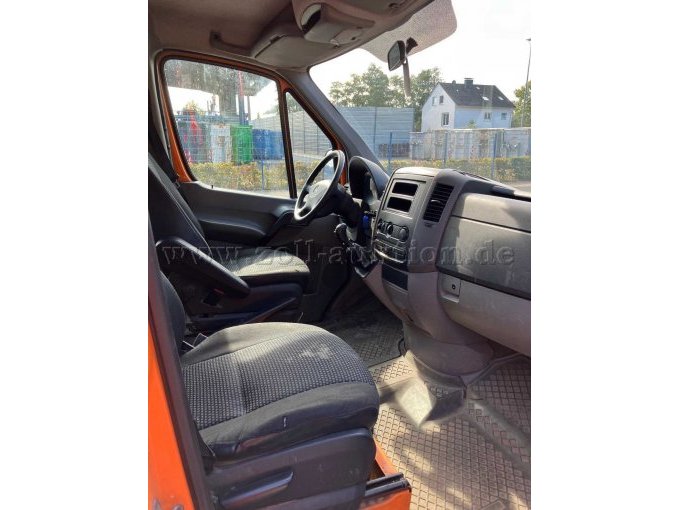 Fahrgastraum vorne rechts