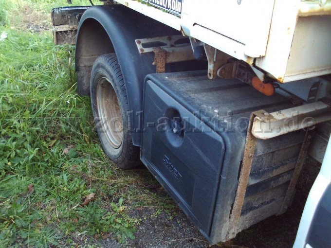 hinten links mit box