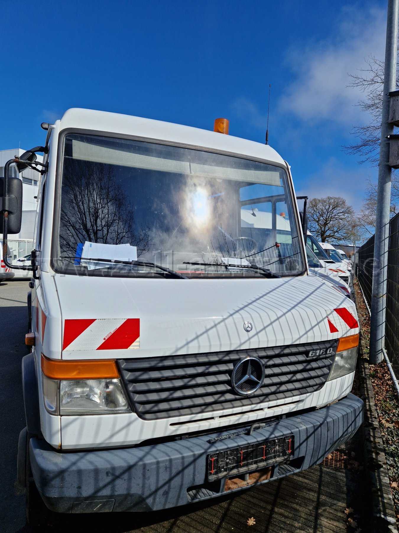 Zoll-Auktion - 1 Mercedes Benz 616 D Vario / 668.3 KA (ID 960801)