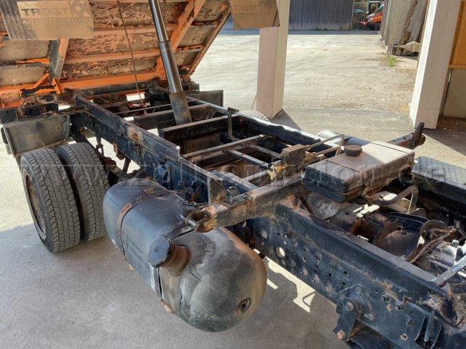 1 Mercedes Benz 7,5 Tonnen 3-Seiten-Kipper Typ 811 Eco Power – foto 8 – kavel bij Zoll-Auktion, Ansbach