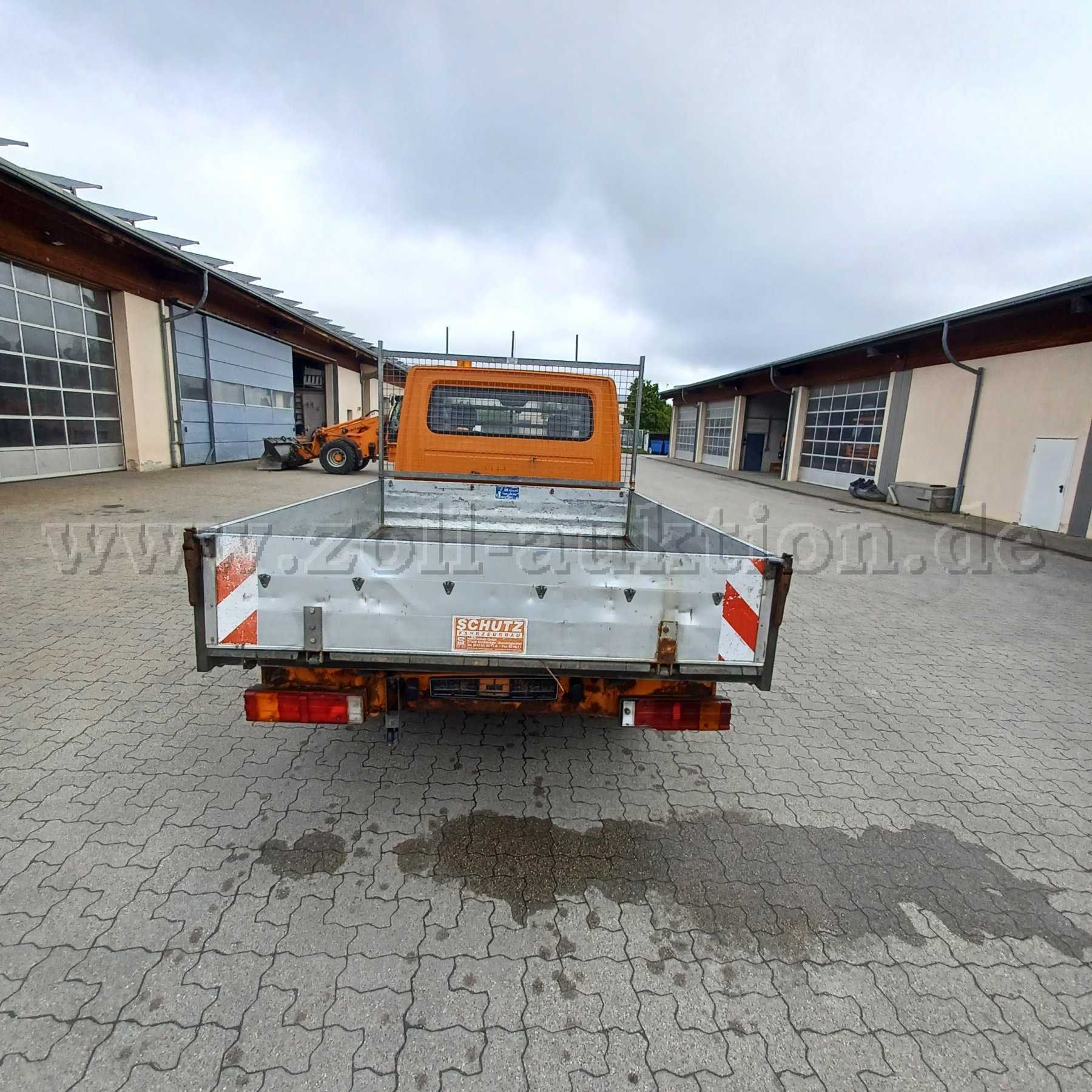 zoll-auktion-1-mercedes-benz-903-6-doppelkabine-mit-pritsche-zum