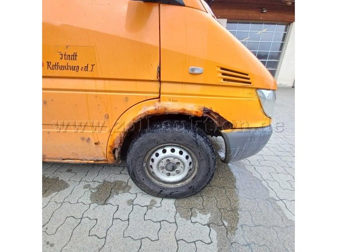 Türseite von Außen Rechts