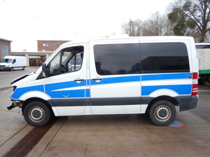 Ansicht seitlich Fahrerseite