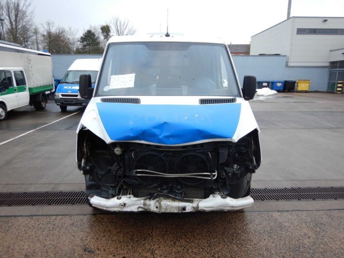 Ansicht Front mit Schaden