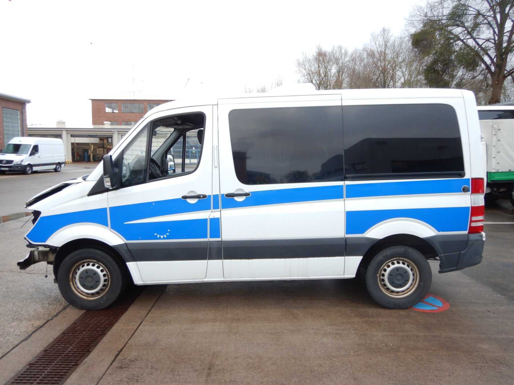 Ansicht seitlich Fahrerseite