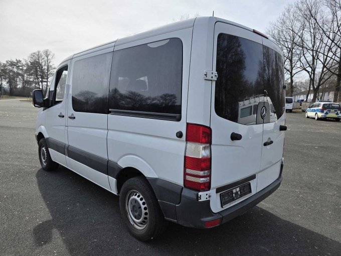 Heckansicht schräg von hinten Fahrerseite