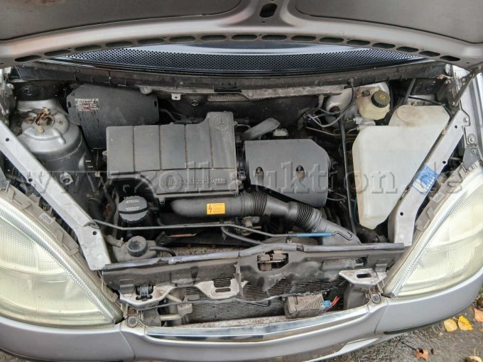 Innenansicht Motorraum