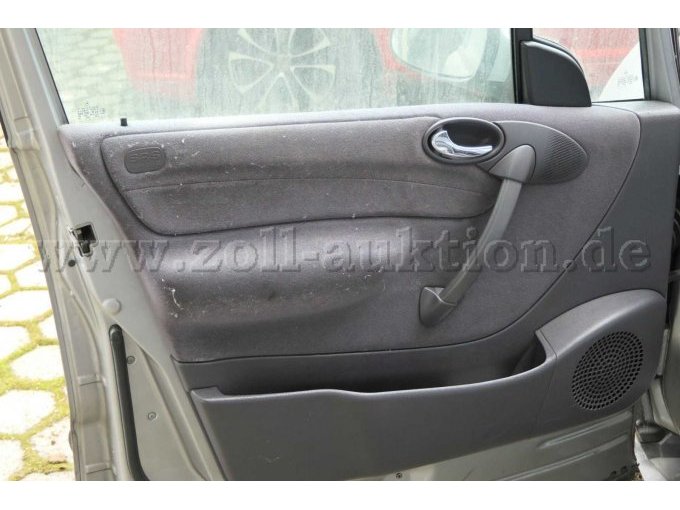 Fahrertür geöffnet