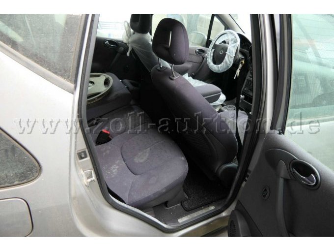 Blick auf die hintere Sitzbank