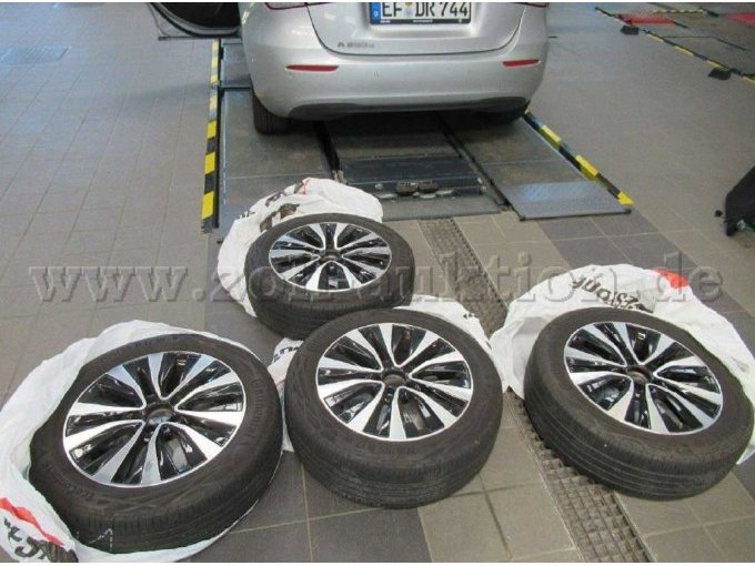 1 Mercedes Benz A 250 e – foto 6 – kavel bij Zoll-Auktion, Erfurt