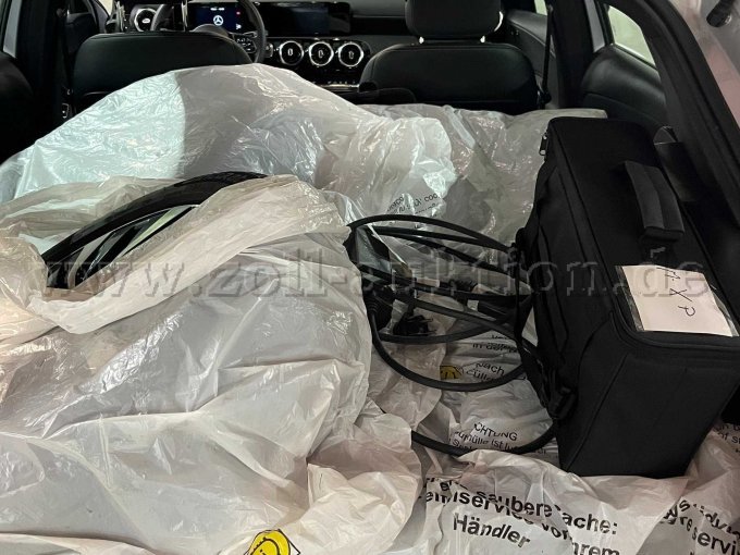 1 Mercedes Benz A 250 e 8G-DCT Style – foto 7 – kavel bij Zoll-Auktion, München