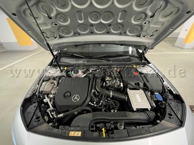 1 Mercedes Benz A 250 e 8G-DCT Style – foto 9 – kavel bij Zoll-Auktion, München