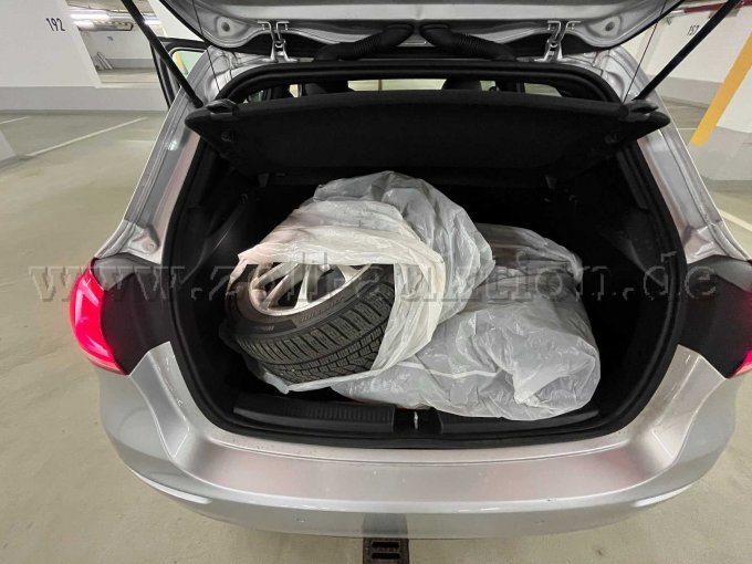 1 Mercedes Benz A 250 e 8G-DCT Style – foto 5 – kavel bij Zoll-Auktion, München