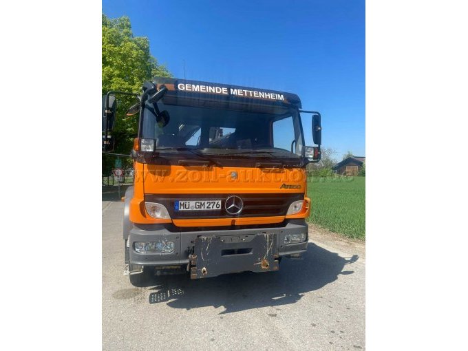 Lkw von vorne (ohne Zubehör)