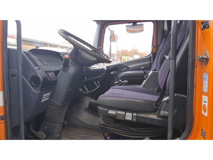 Blick in Fahrerhaus - Fahrerseite