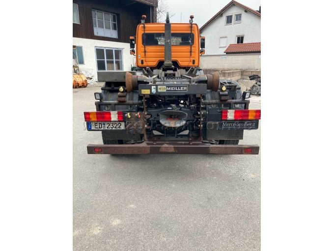 1 Mercedes Benz Axor mit Meiller Hakenlift und Küpper Weisser Streuer – foto 3 – kavel bij Zoll-Auktion, Dorfen