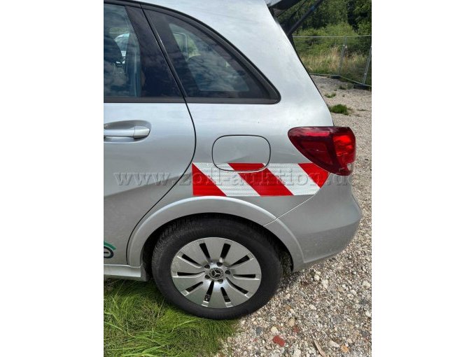 Seitenteil hinten links