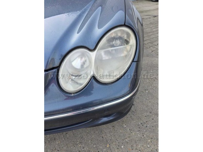 014 beschlagener Scheinwerfer Fahrerseite