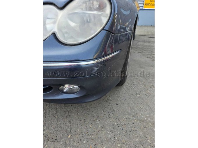 016 Kratzer Stoßstangenecke vorn