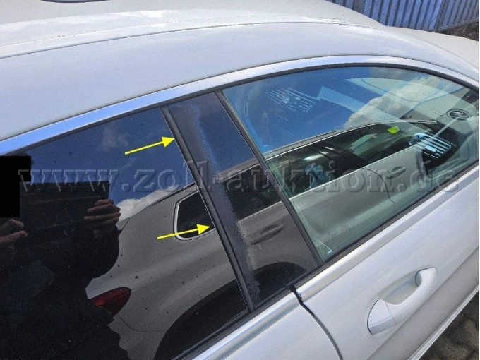 Beide Blenden rechts verblichen