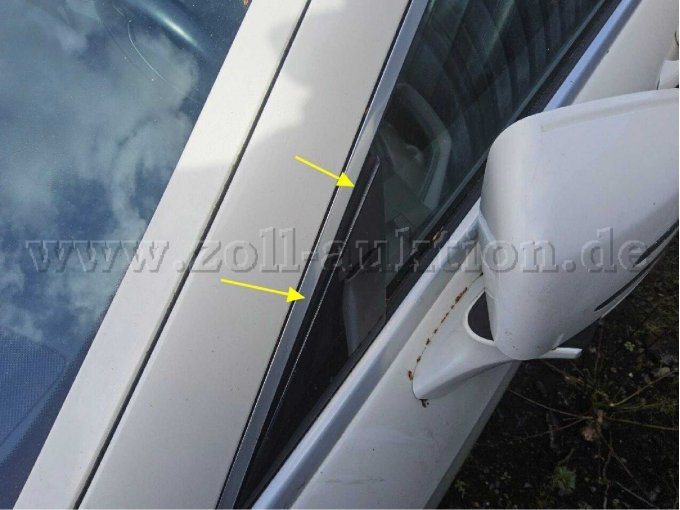 Blende vorne links lose