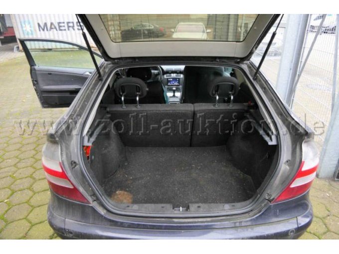 geöffneter Kofferraum