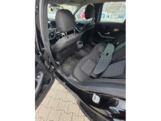 011 innen hinten Fahrerseite