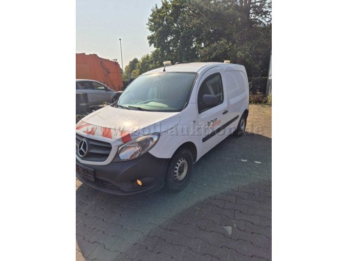 linke Seite von Fahrzeug