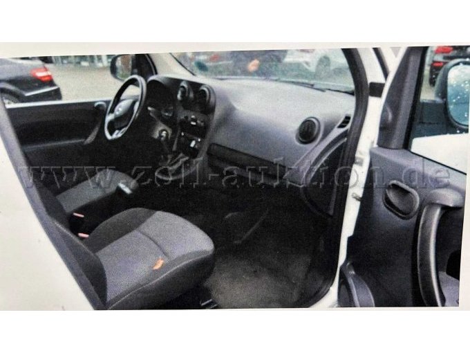 Fahrzeug-Innenraum-Beifahrerseite