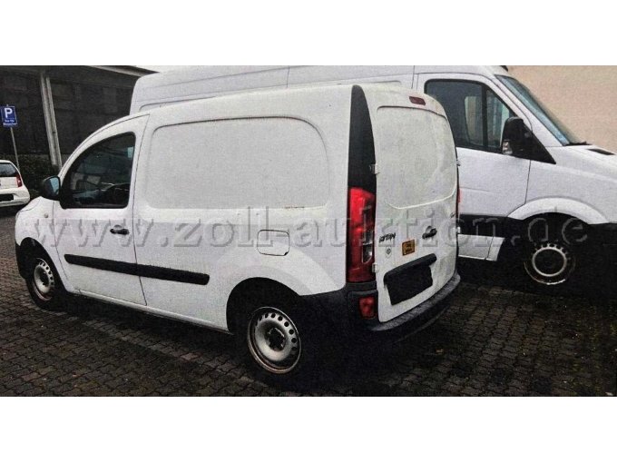 Fahrzeug-von-hinten-links